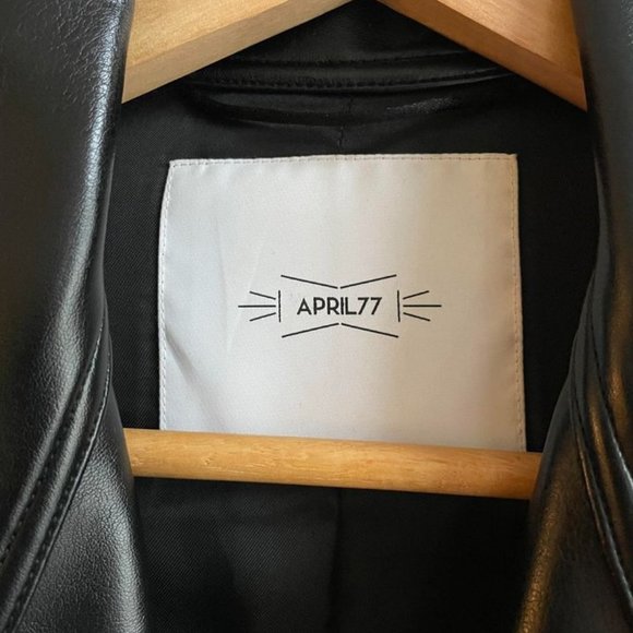 Perfecto April 77 - Picture 2 of 6